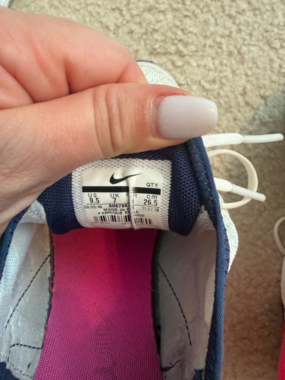 Women’s Nike Air Max 270- white, navy, yellow and pink size 9.5 - Picture 7 of 8